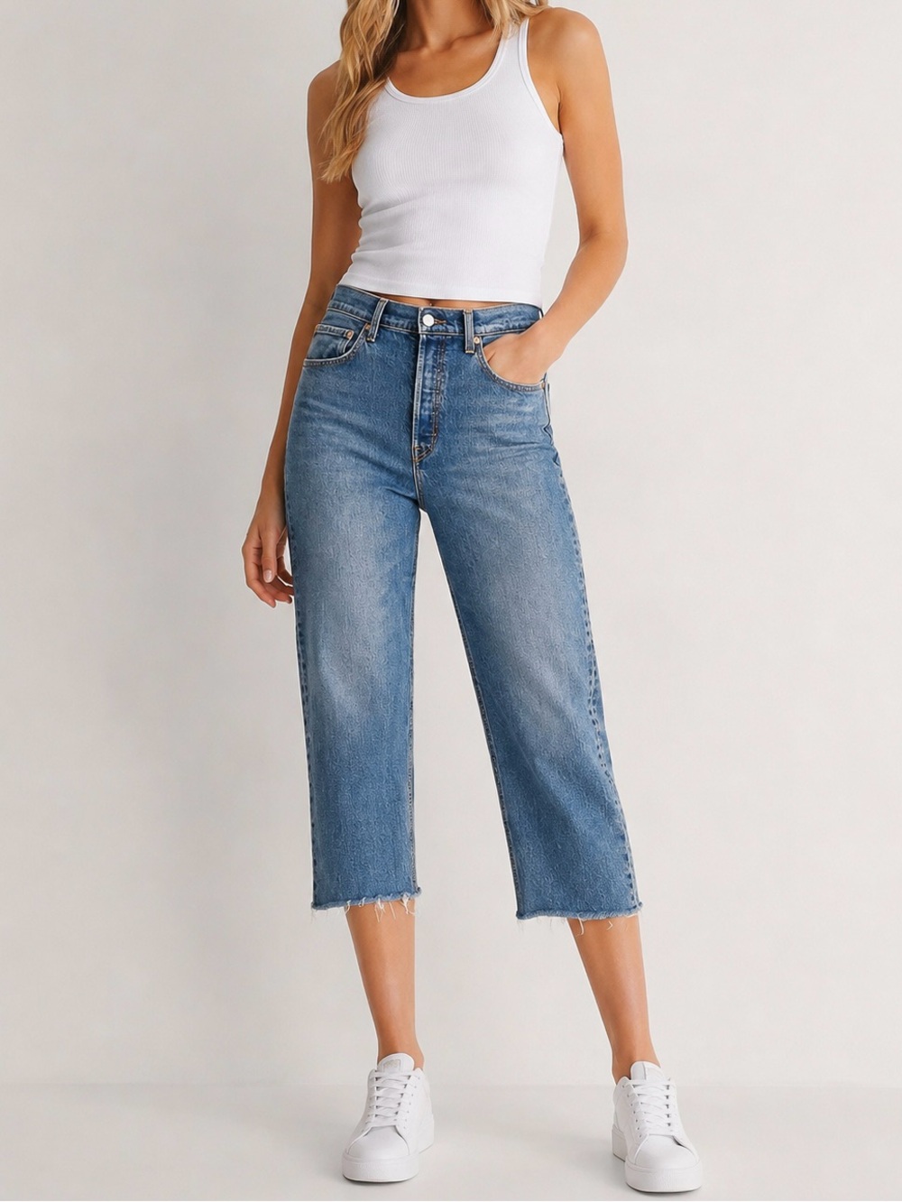 Levi’s 31 (12/13) Ribcage Straight Cropped Jeans Frayed Hem Women’s Button Fly
